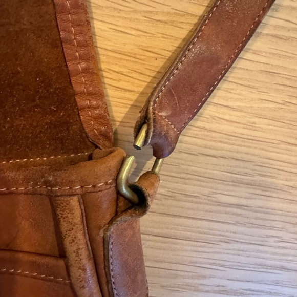 COACH Vintage 1980s Made in USA NYC Leather Saddle Bag Creed 6642 - Picture 5 of 10